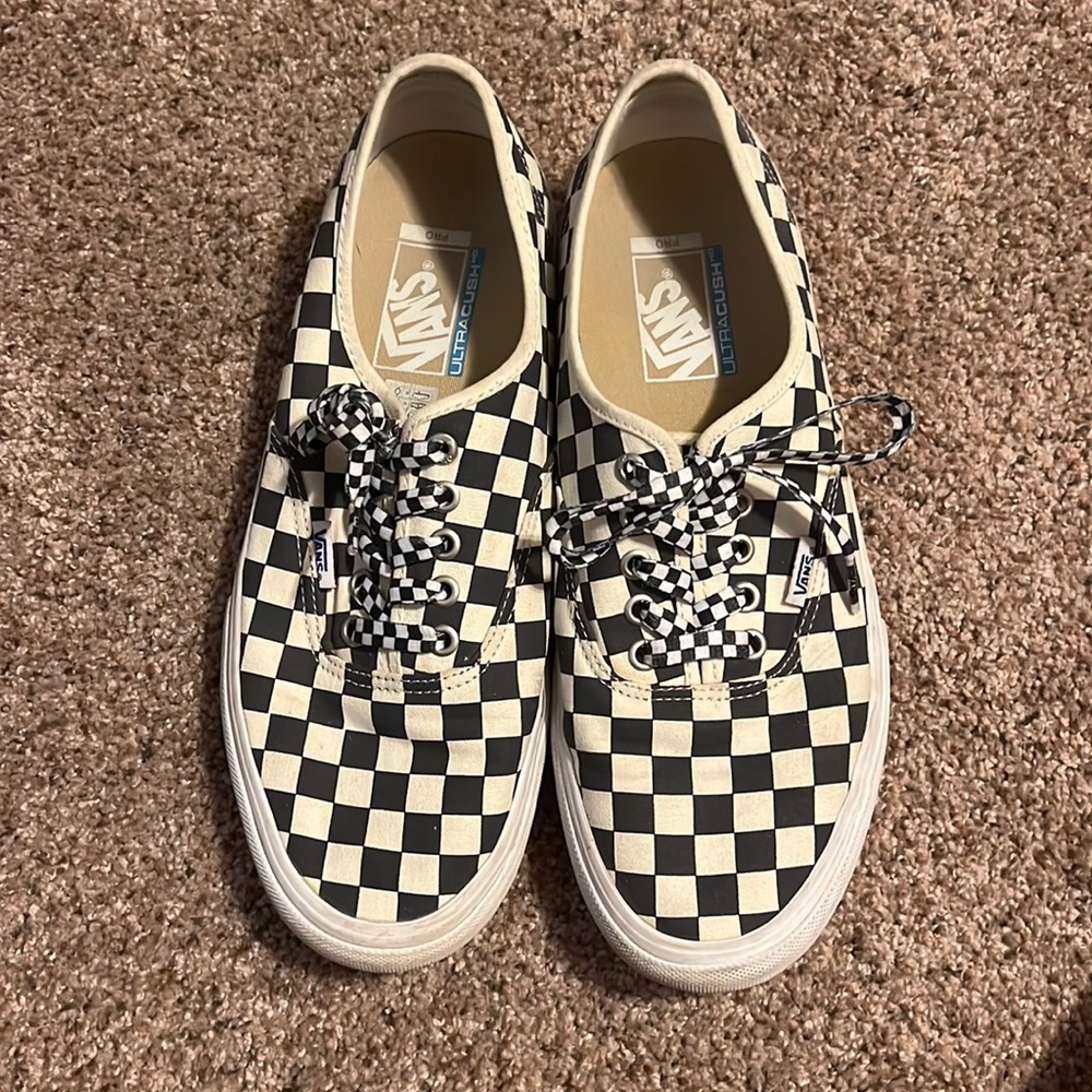 Limited edition vans pro skate shoe